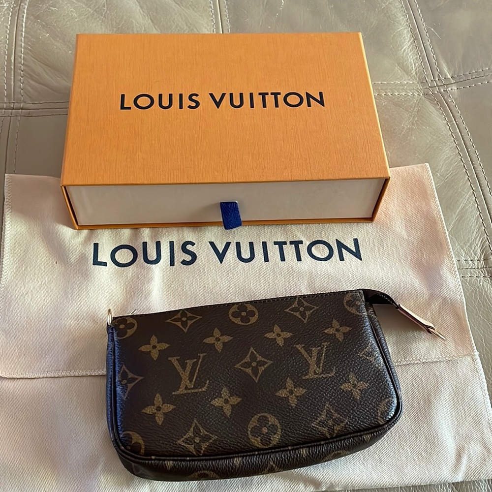 Louis Vuitton Pochette